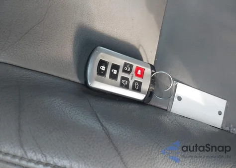 2018 Toyota Sienna Xle 8 Passenger from USA, damaged, VIN 5TDYZ3DC9JS961709